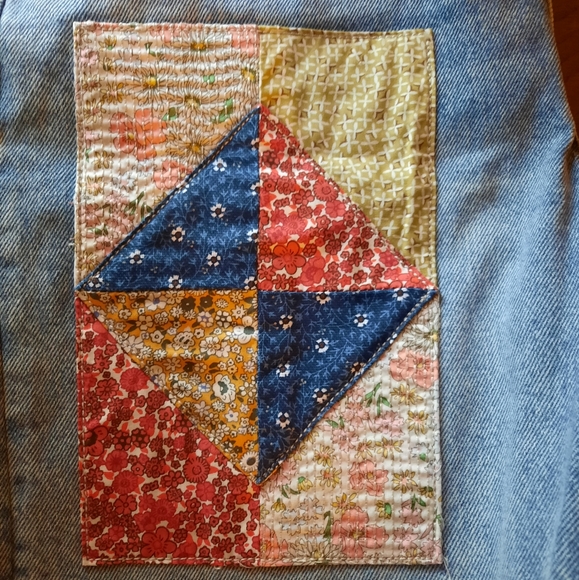 Levi's 501 90s Quilt Jean Shorts - Picture 5 of 7